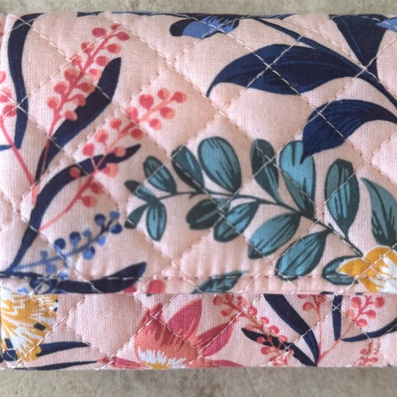 Vera Bradley Paradise Compact Wallet - Picture 4 of 10